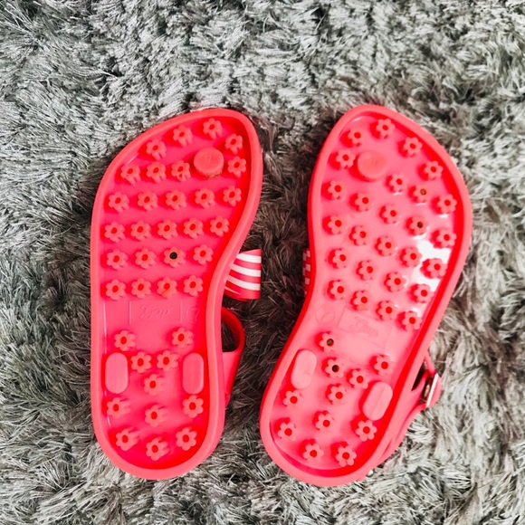 Baby Gap pink jelly bow sandals - Picture 2 of 3